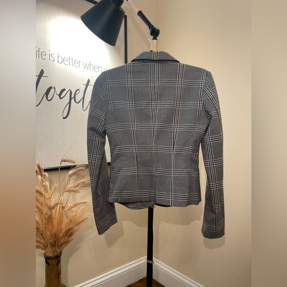 🚫✨S O L D✨🚫➖ H&M Woman’s Gray Blazer Jacket - Picture 7 of 10